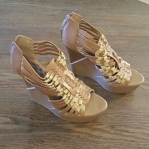 Gianni bini platform heels 9M